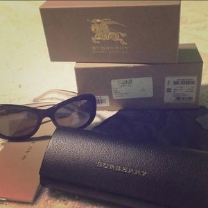 Women’s Burberry Oversized Sunglasses